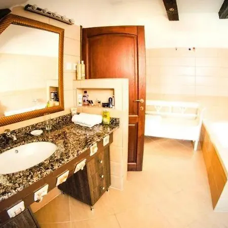 The Attic Apartment *